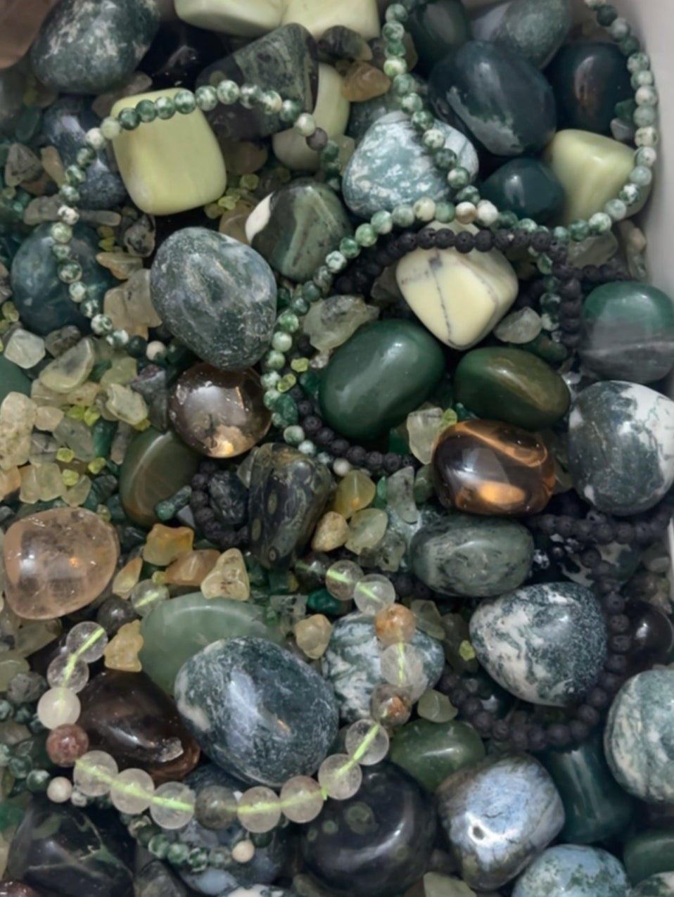 Earth confetti