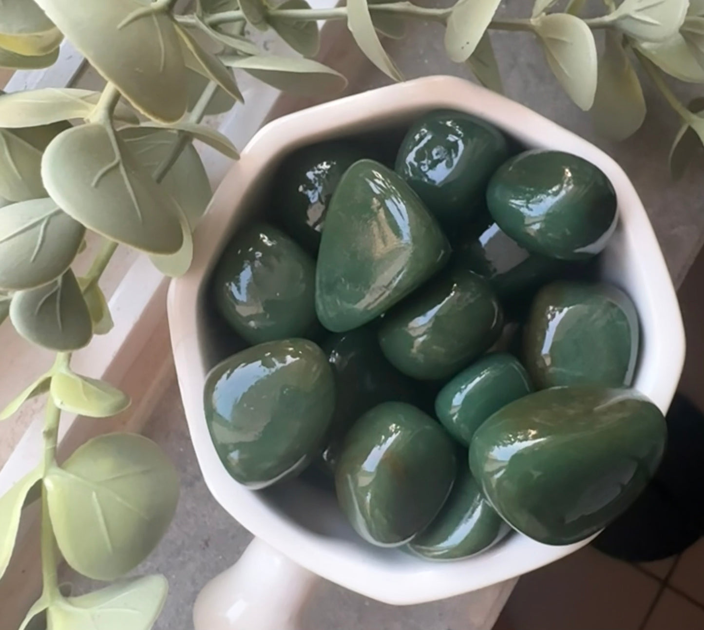 Green onyx tumbles