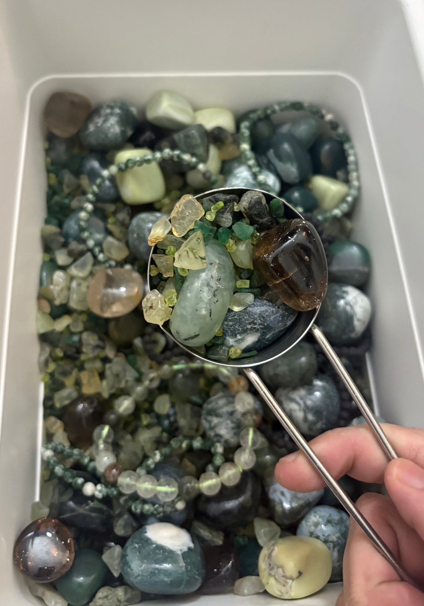 Earth confetti
