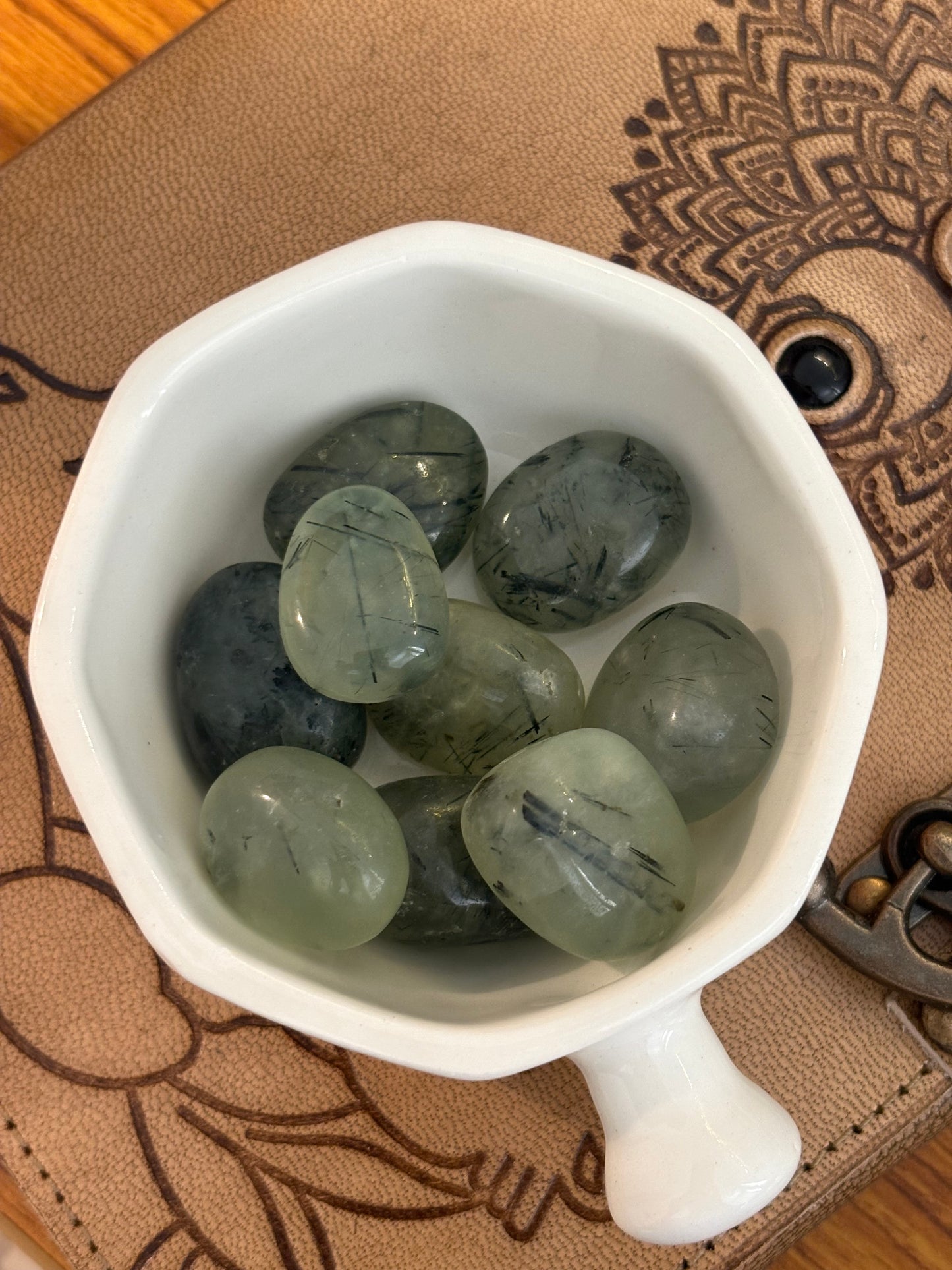 Prehnite tumbles